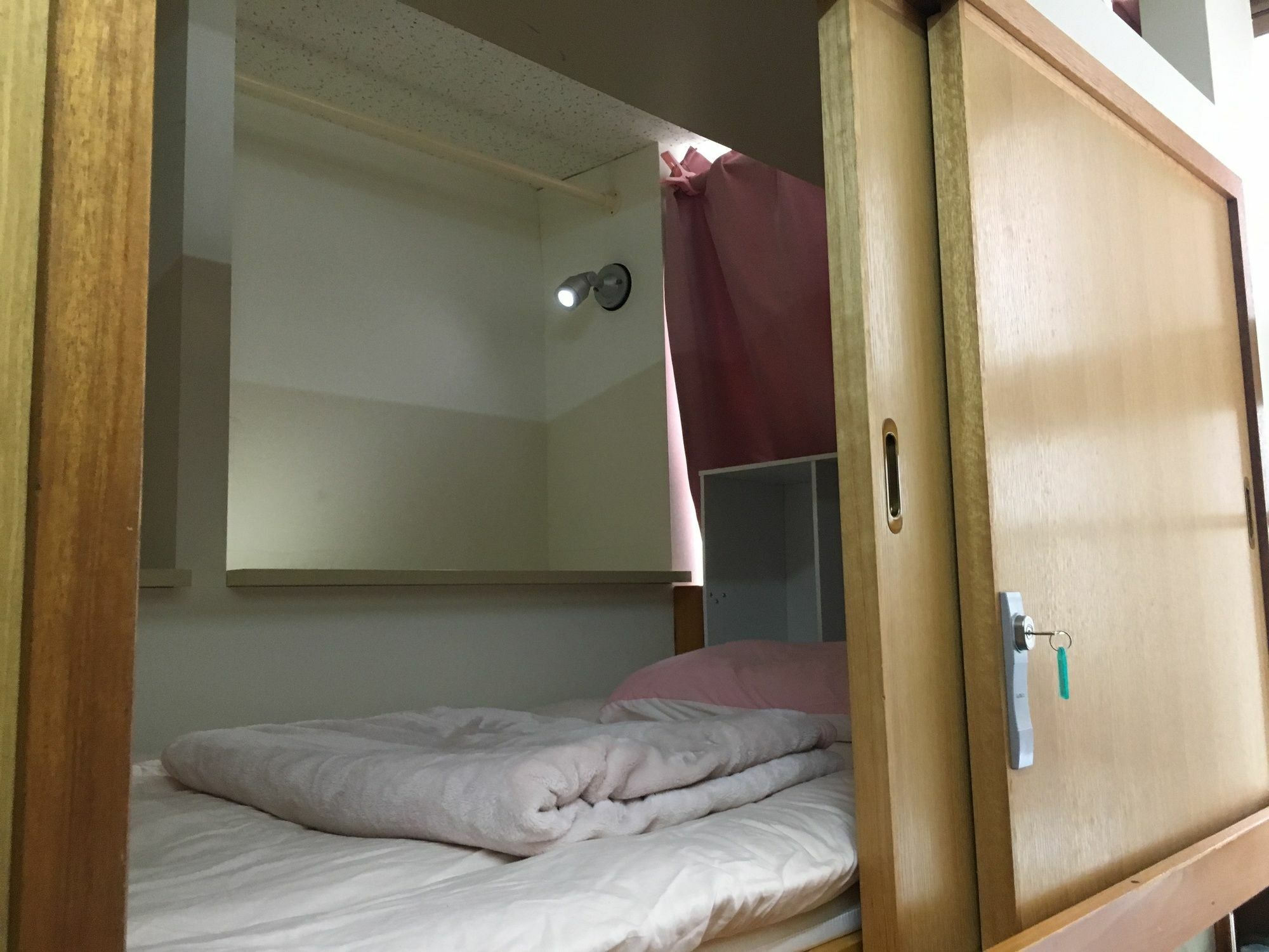 Capsule Dormitory Orion Tomari Exteriör bild
